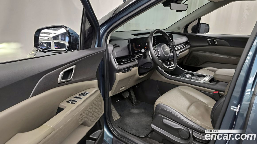 Kia Carnival 9-Seater Prestige, 2024
