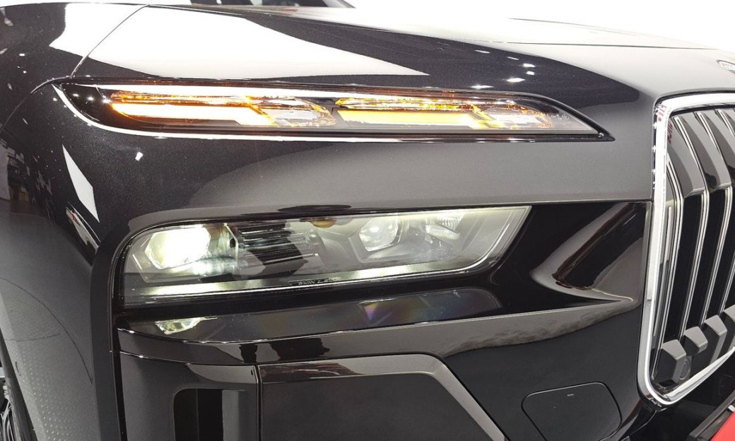 BMW 7-Series 740i xDrive M Sport, 2025