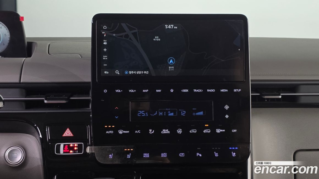 Hyundai Staria 4WD Lounge 7-Seater, 2024