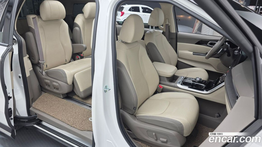 Kia Carnival 7-Seater Noblesse, 2023