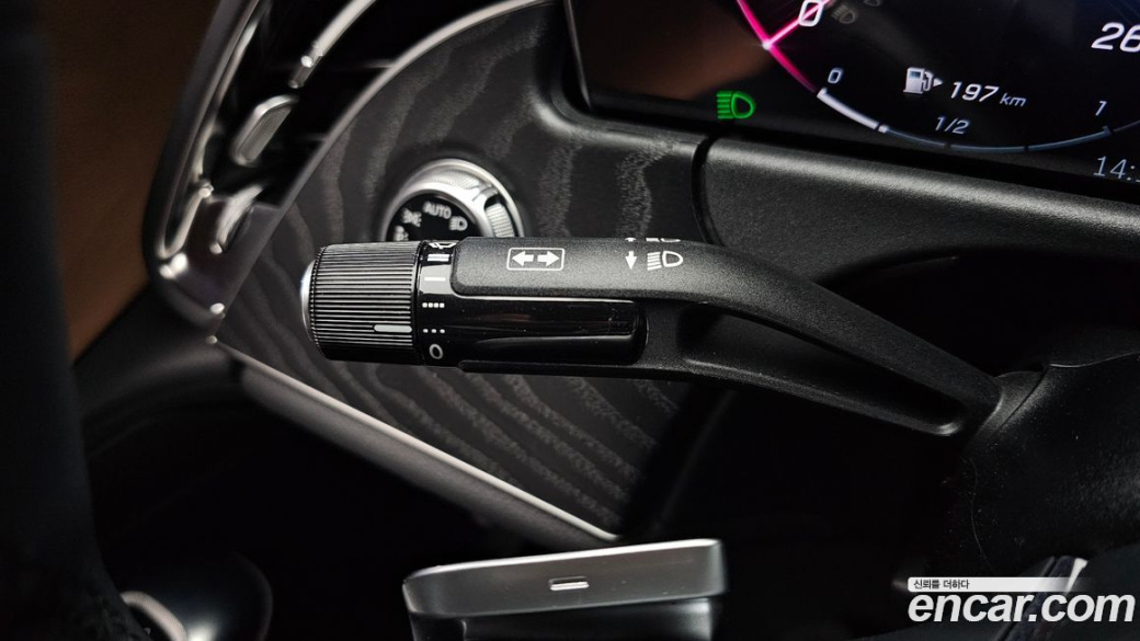 Mercedes-Benz E-Class E200 Avantgarde, 2025