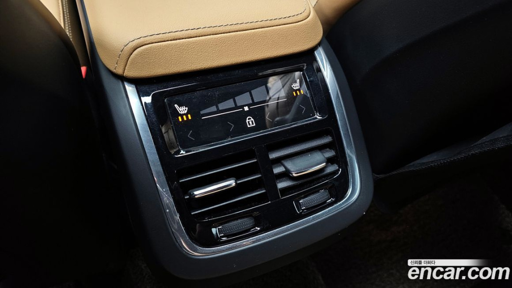 Volvo XC60 B5 Inscription, 2022