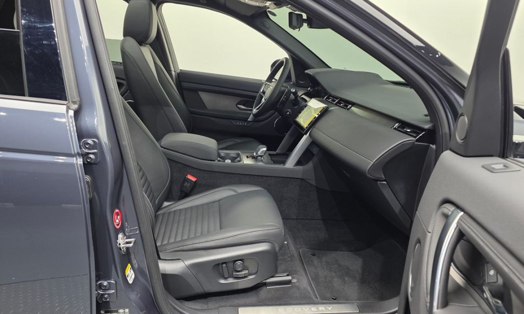 Land Rover Discovery Sport P250 Dynamic SE, 2025