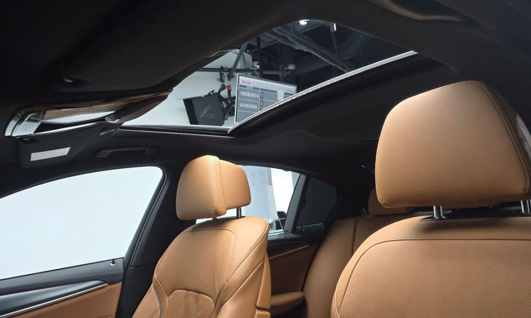 BMW 5-Series 520i M Sport, 2023