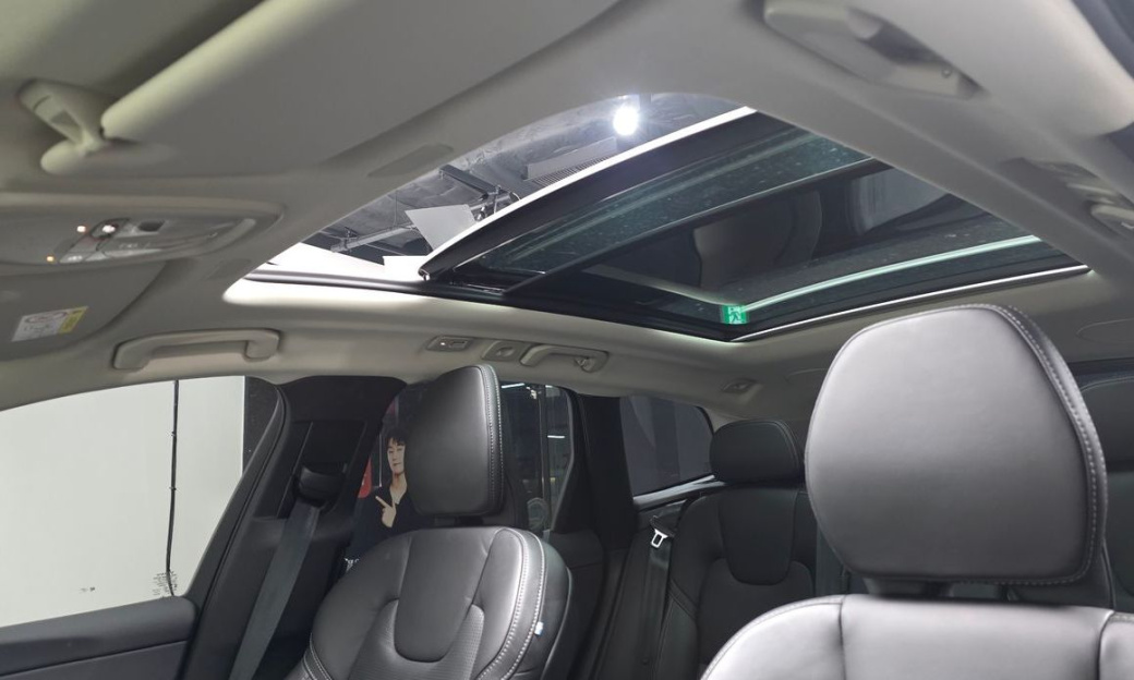 Volvo XC60 B5 Ultimate Bright, 2023