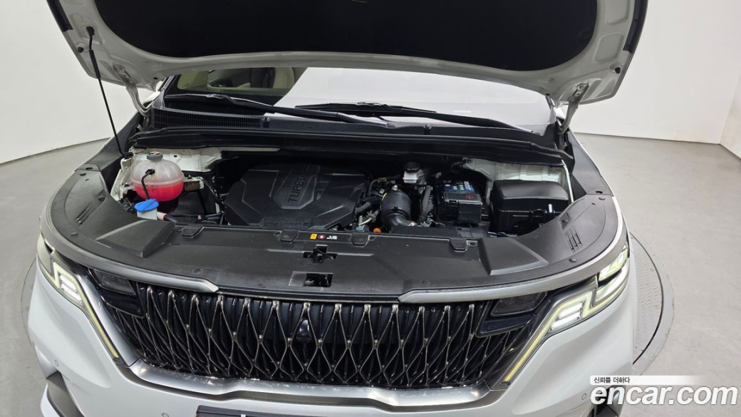 Kia Carnival 9-Seater Signature, 2022