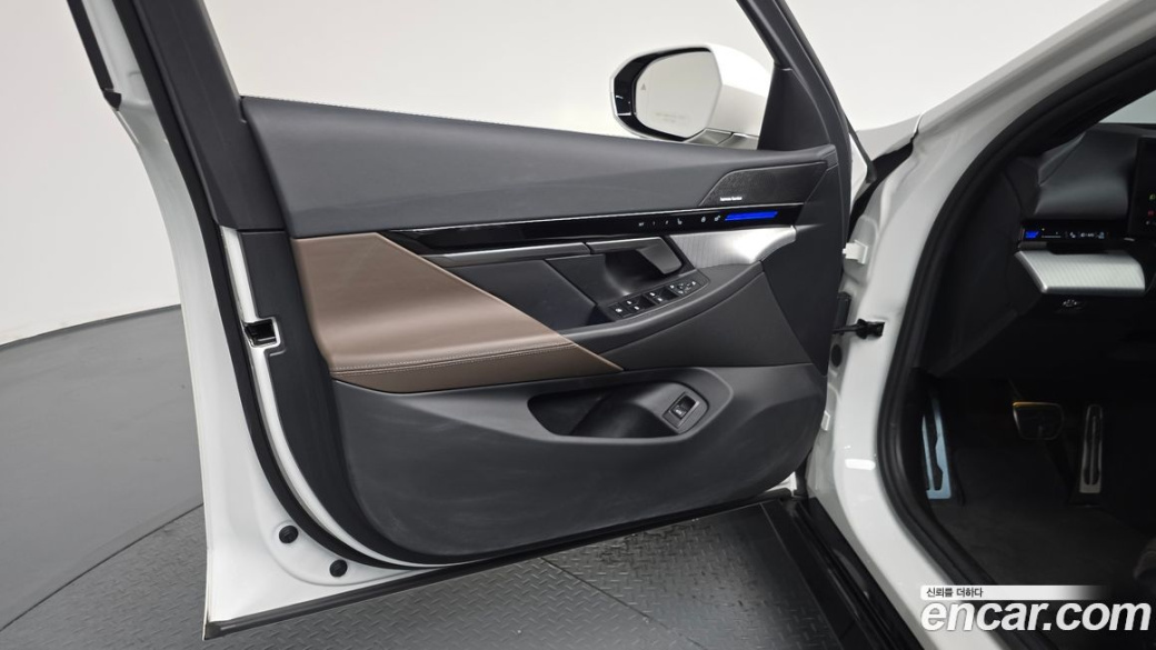 BMW 5-Series 520i M Sport, 2024