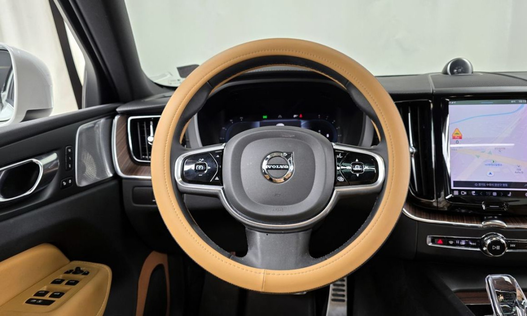 Volvo XC60 B6 Ultimate Bright, 2023