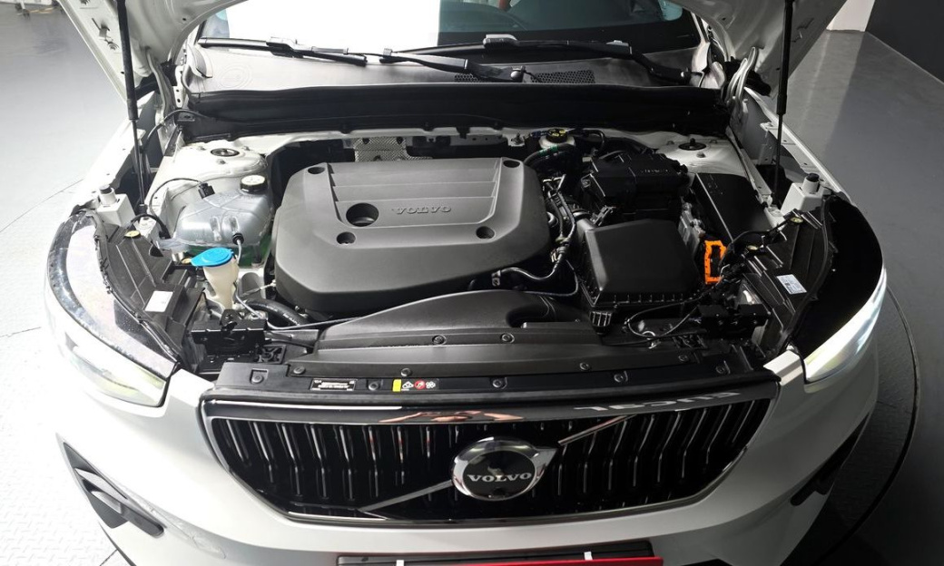 Volvo XC40 B4 Ultimate Bright, 2023