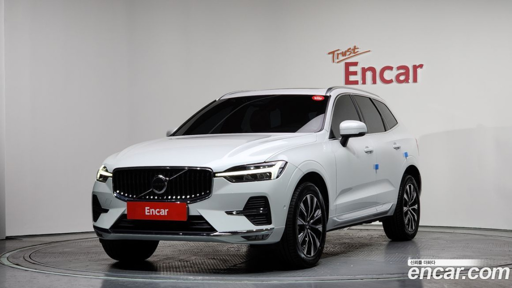 Volvo XC60 B5 Ultimate Bright, 2024