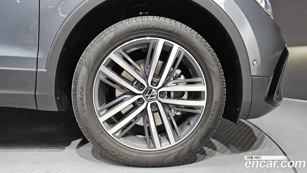 Volkswagen Tiguan 2.0 TSI Prestige, 2024