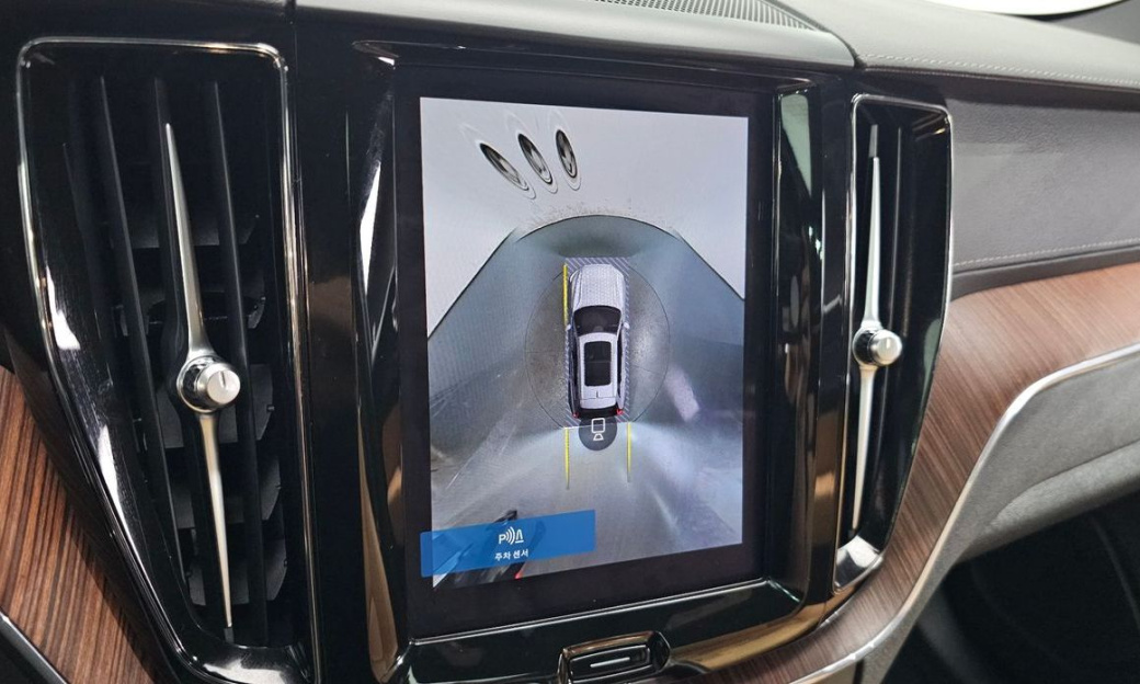 Volvo XC60 B6 Ultimate Bright, 2023
