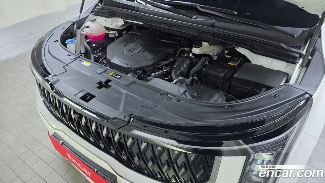 Kia Carnival 7-Seater Signature, 2024