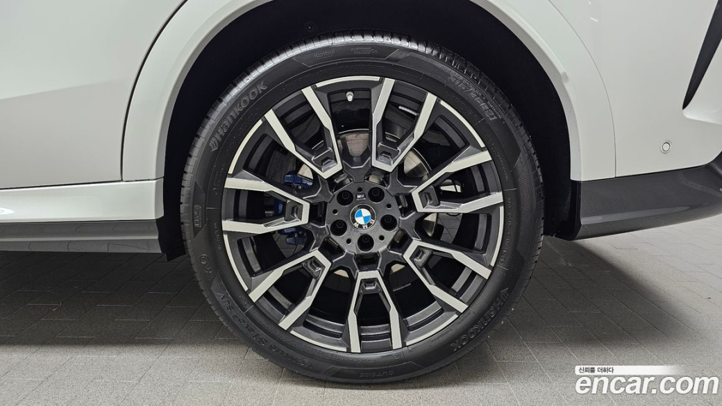 BMW X6 xDrive40i M Sport, 2025