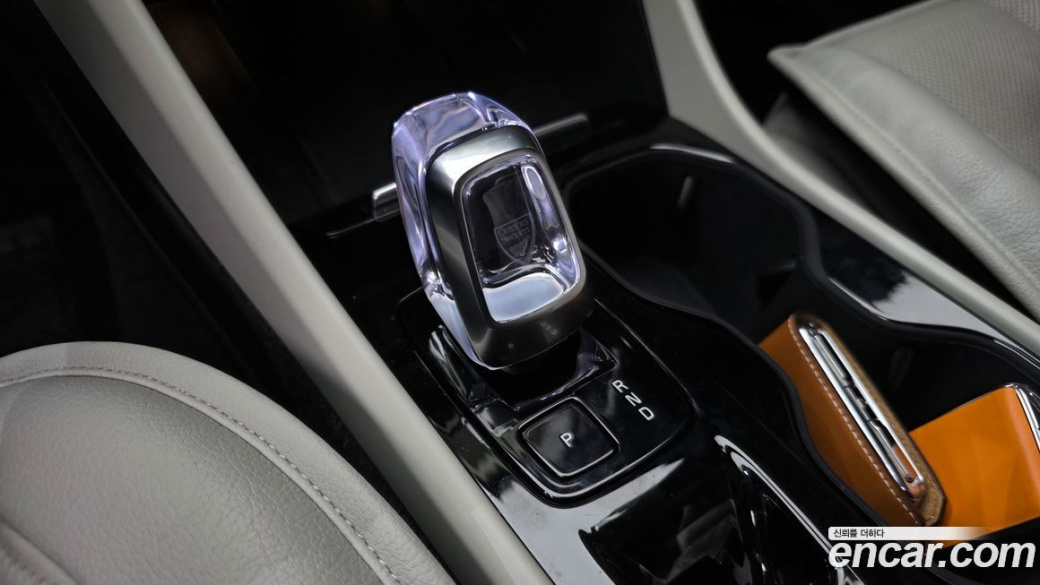 Volvo XC40 B4 Ultra Bright, 2025