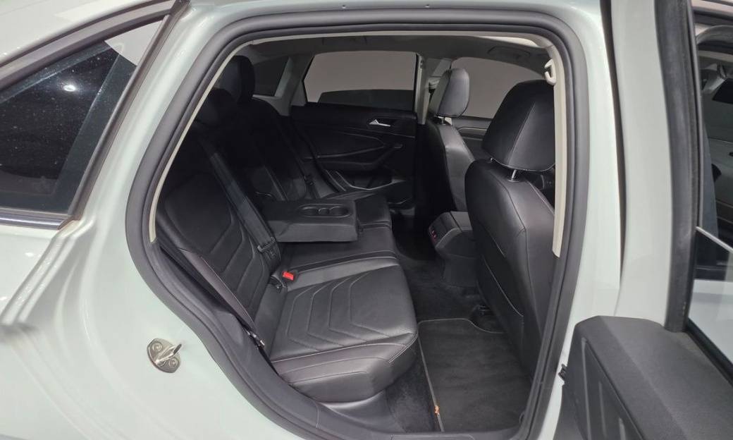 Volkswagen Jetta 1.4 TSI Prestige, 2021