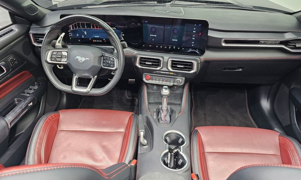 Ford Mustang 2.3 Ecoboost Premium Convertible, 2024