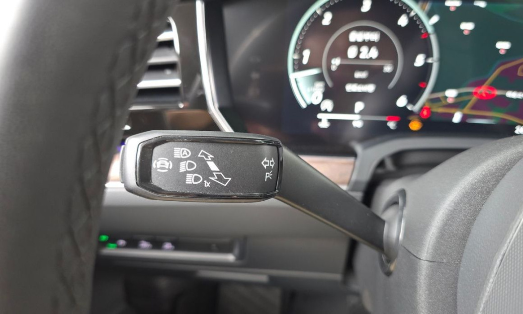 Volkswagen Touareg 3.0 TDI Prestige, 2024