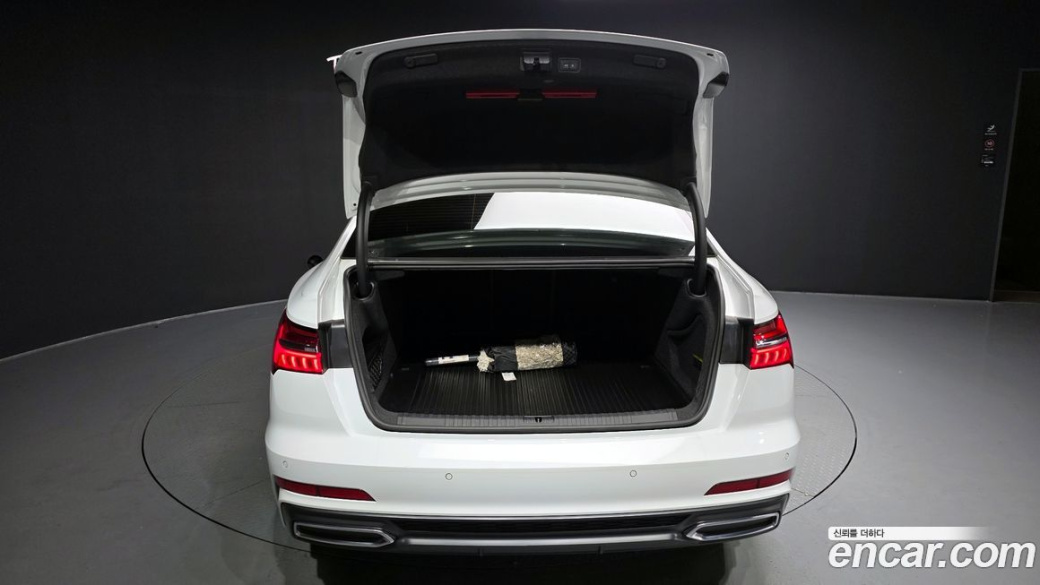 Audi A6 45 TFSI Quattro Premium, 2023