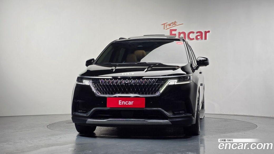 Kia Carnival 7-Seater Signature, 2023