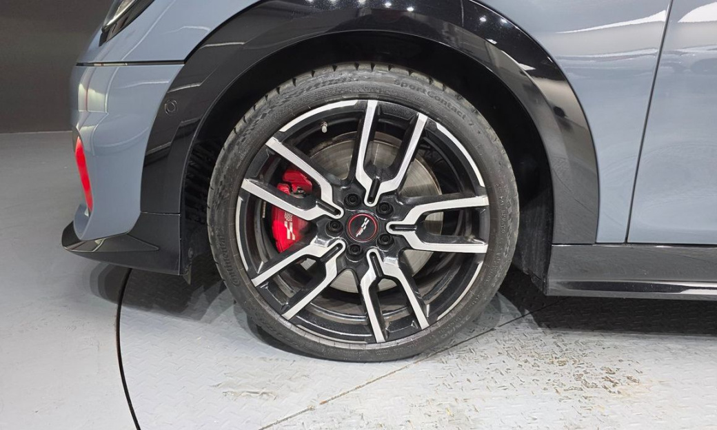 Mini Cooper Convertible JCW, 2025
