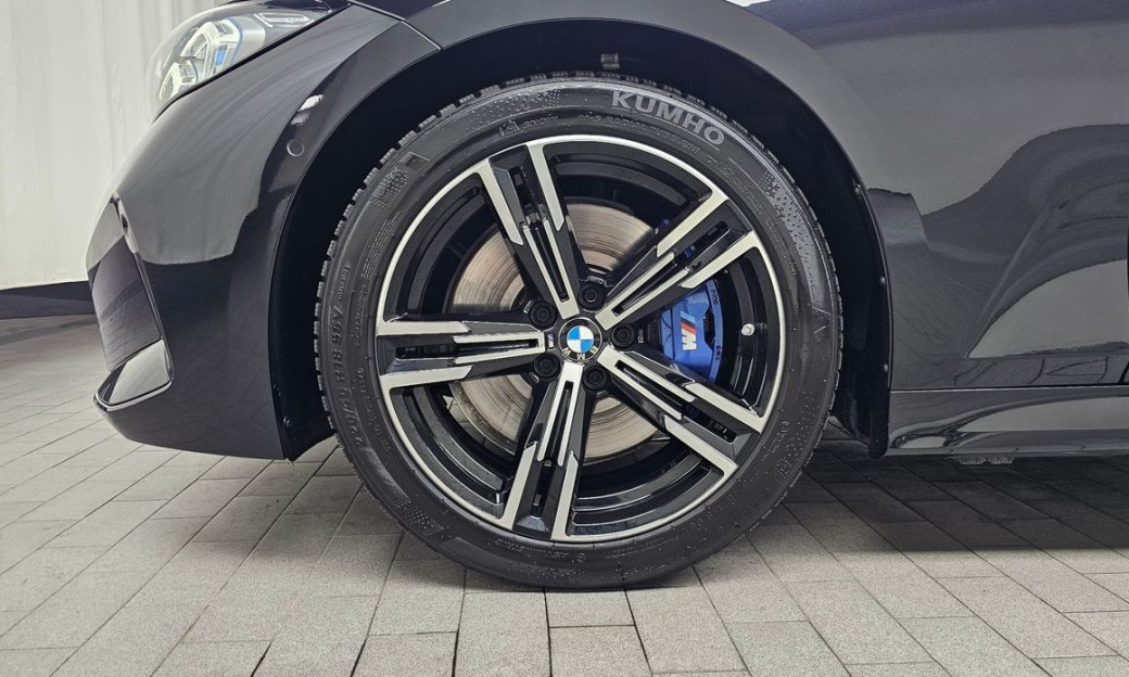BMW 3-Series 320i M Sport, 2024