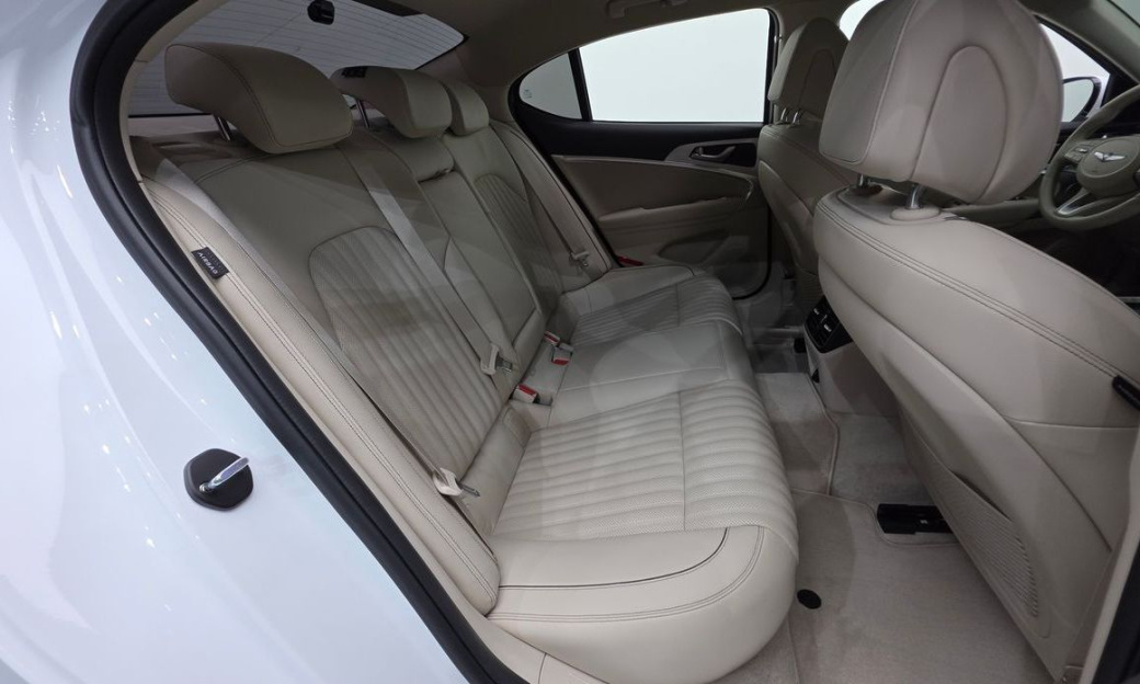 Genesis G70 Gasoline 2.0T 4WD, 2022