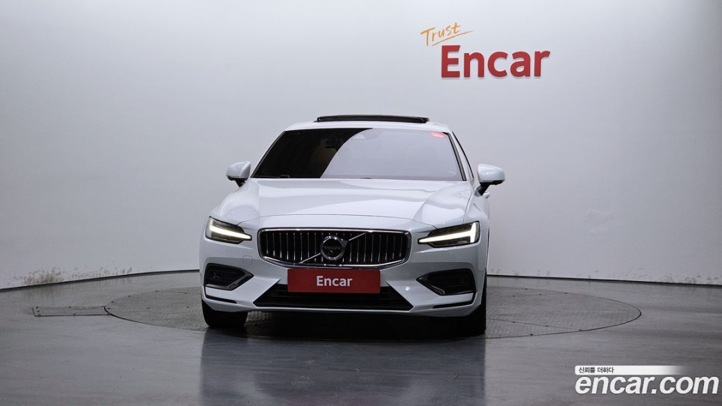 Volvo S60 B5 Inscription, 2022