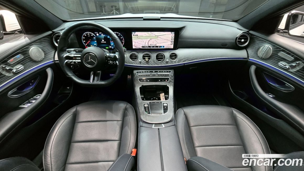 Mercedes-Benz E-Class E350 4MATIC AMG Line, 2022