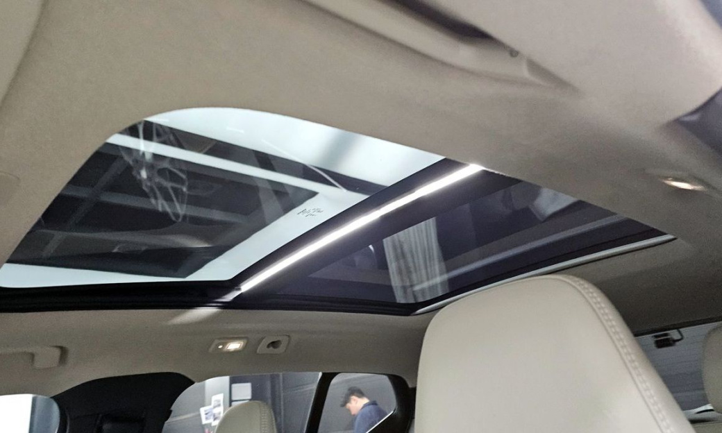 Volvo XC40 B4 Ultimate Bright, 2024