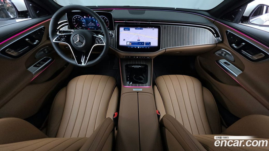 Mercedes-Benz E-Class E300 4MATIC Exclusive, 2026