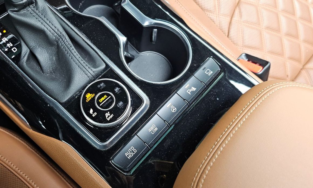 Kia Mohave Diesel 3.0 4WD 7-Seater, 2022
