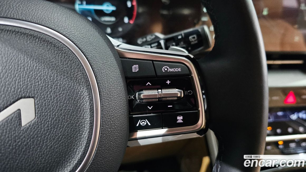 Kia Carnival 9-Seater Noblesse, 2023