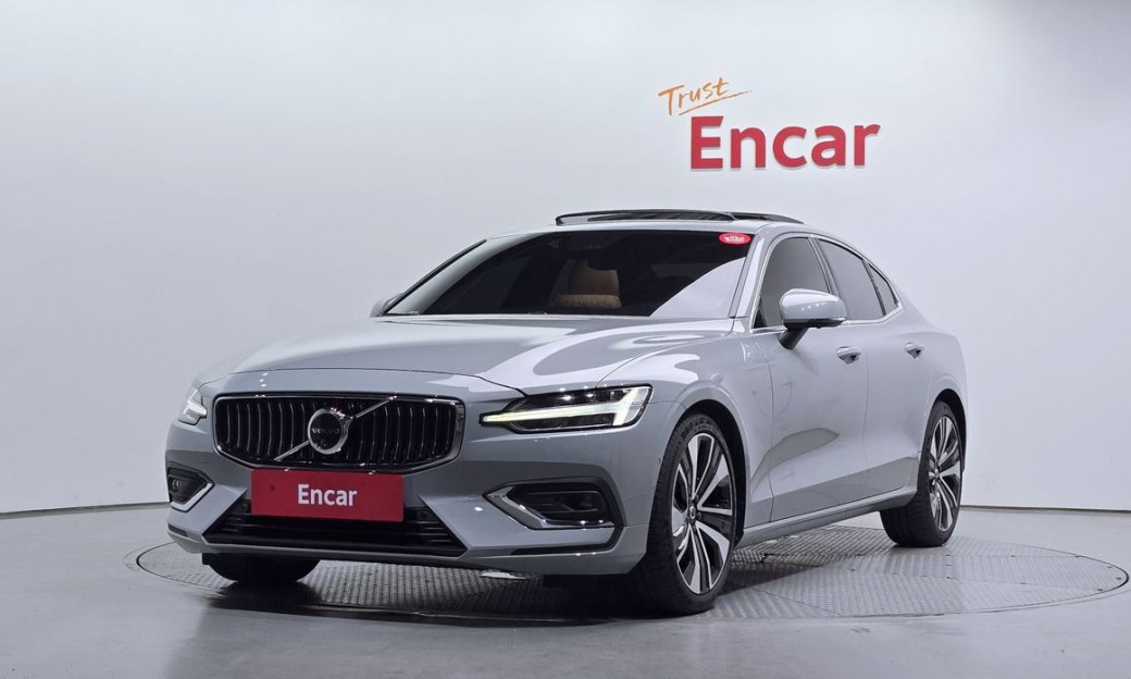 Volvo S60 B5 Ultimate Bright, 2024