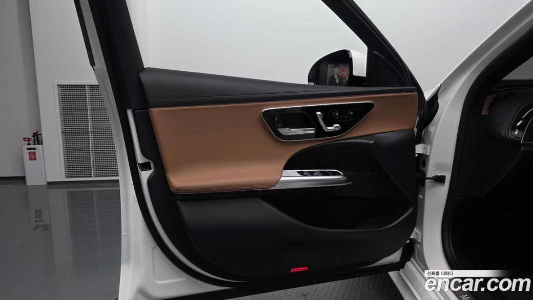 Mercedes-Benz E-Class E200 Avantgarde, 2024