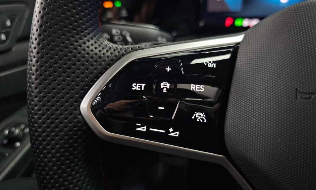 Volkswagen Golf 2.0 GTI, 2024