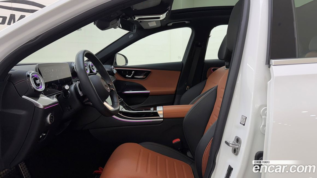 Mercedes-Benz C-Class C200 AMG Line, 2025
