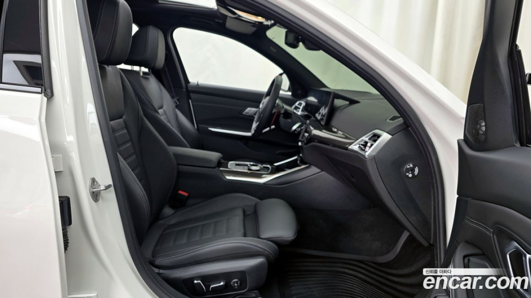 BMW 3-Series M340i Pro, 2025