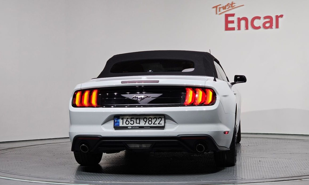 Ford Mustang Convertible, 2022