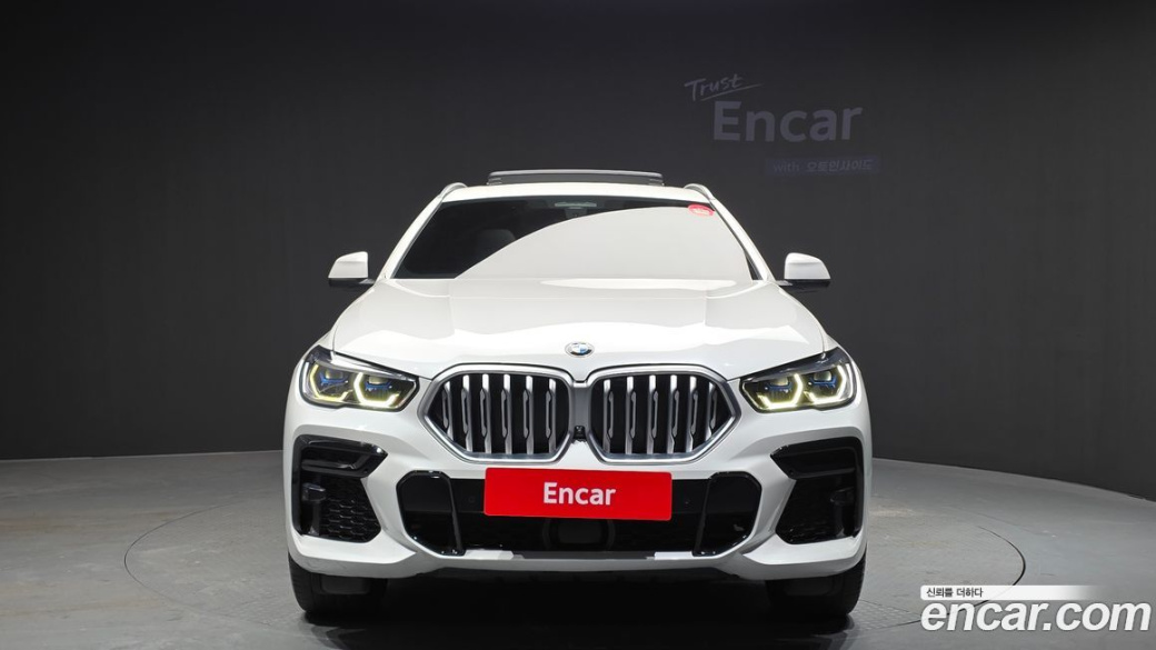 BMW X6 xDrive40i M Sport, 2022