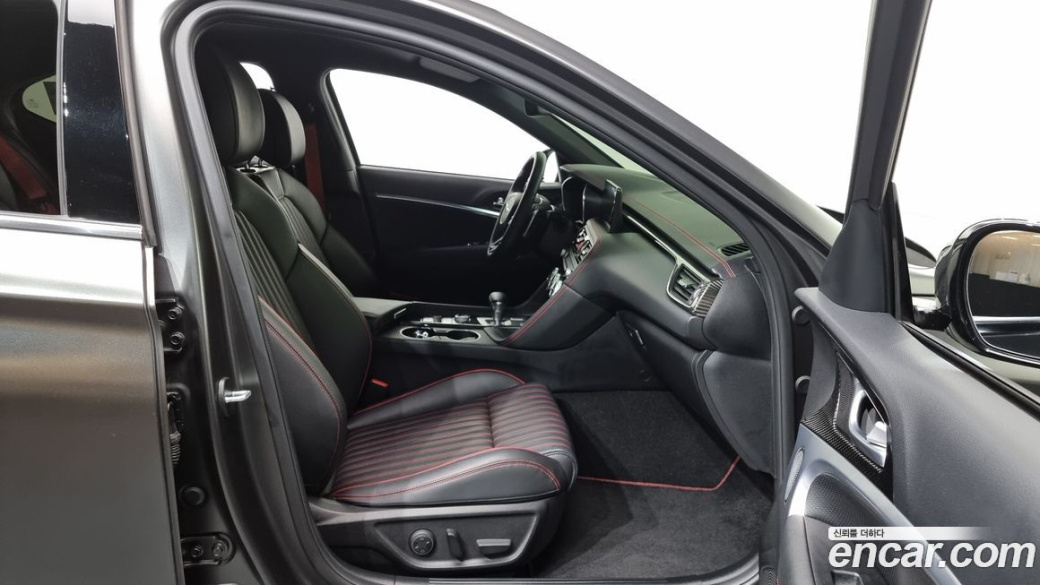 Genesis G70 Gasoline 2.0T 2WD, 2022