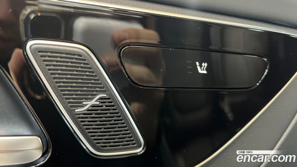 Mercedes-Benz GLC-Class GLC300 4MATIC AMG Line, 2025