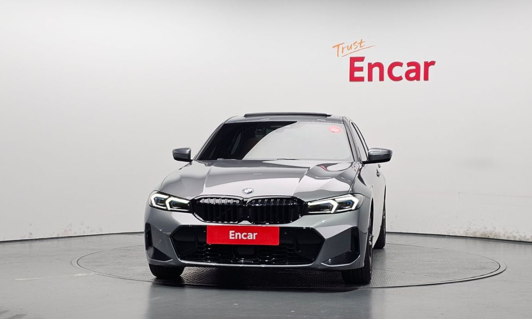 BMW 3-Series 320i M Sport, 2024