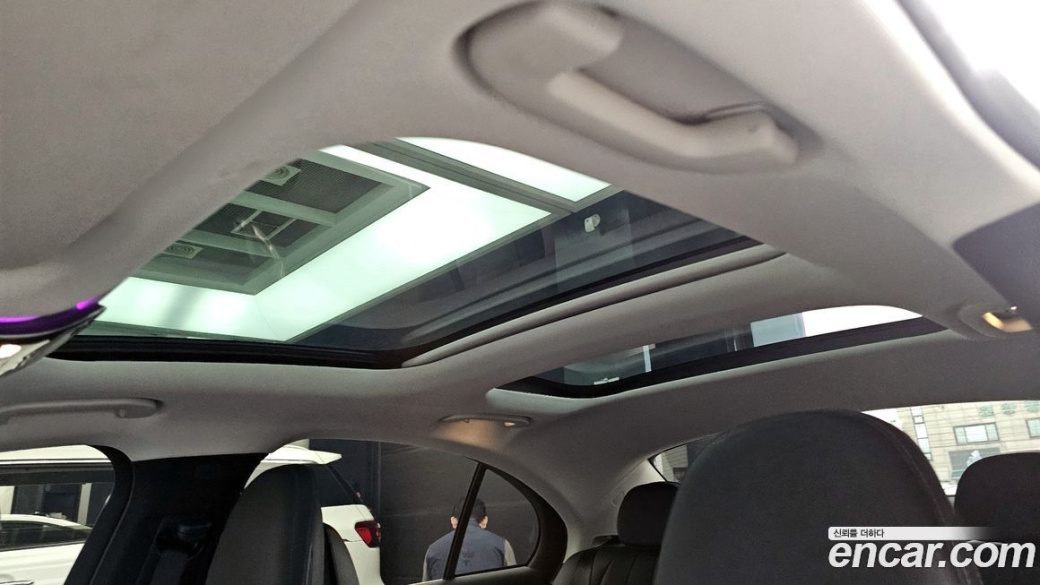 Mercedes-Benz E-Class E220d 4MATIC Exclusive, 2024