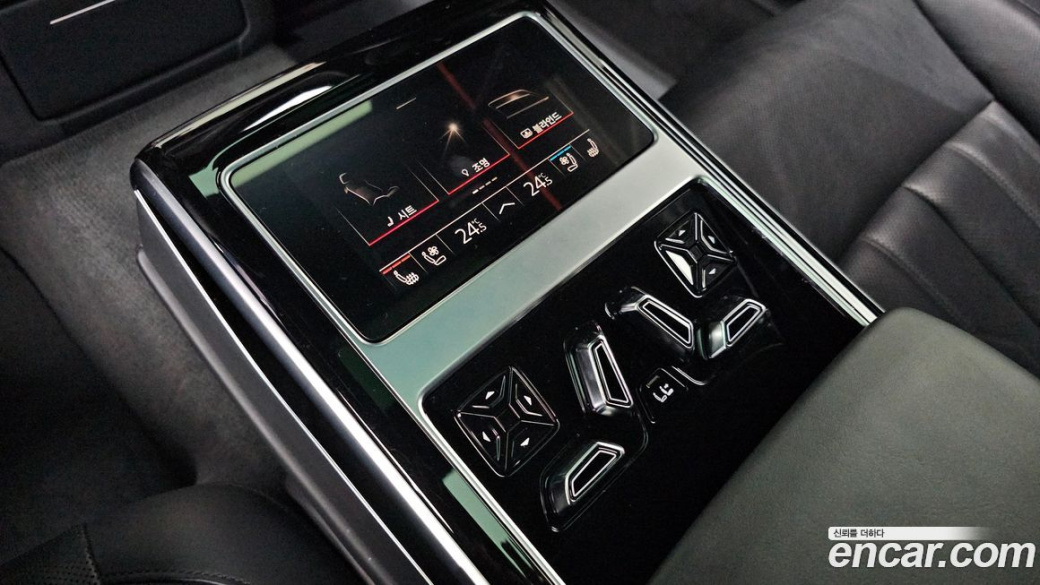 Audi A8 55 TFSI Quattro LWB, 2021