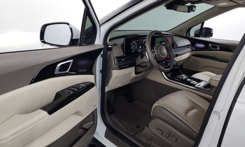 Kia Carnival 9-Seater Signature, 2023