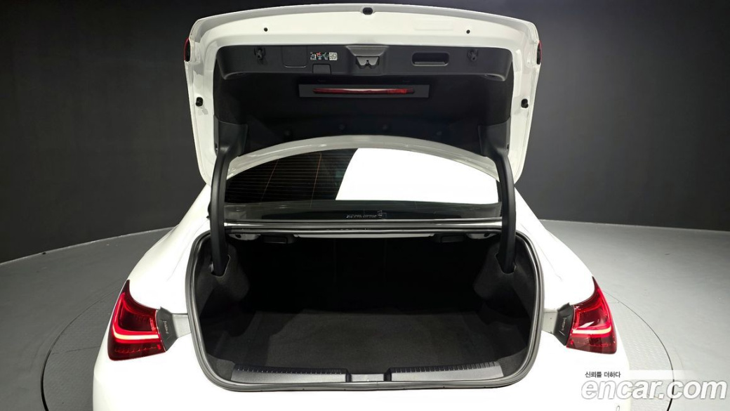 Mercedes-Benz CLA-Class CLA250 4MATIC, 2025