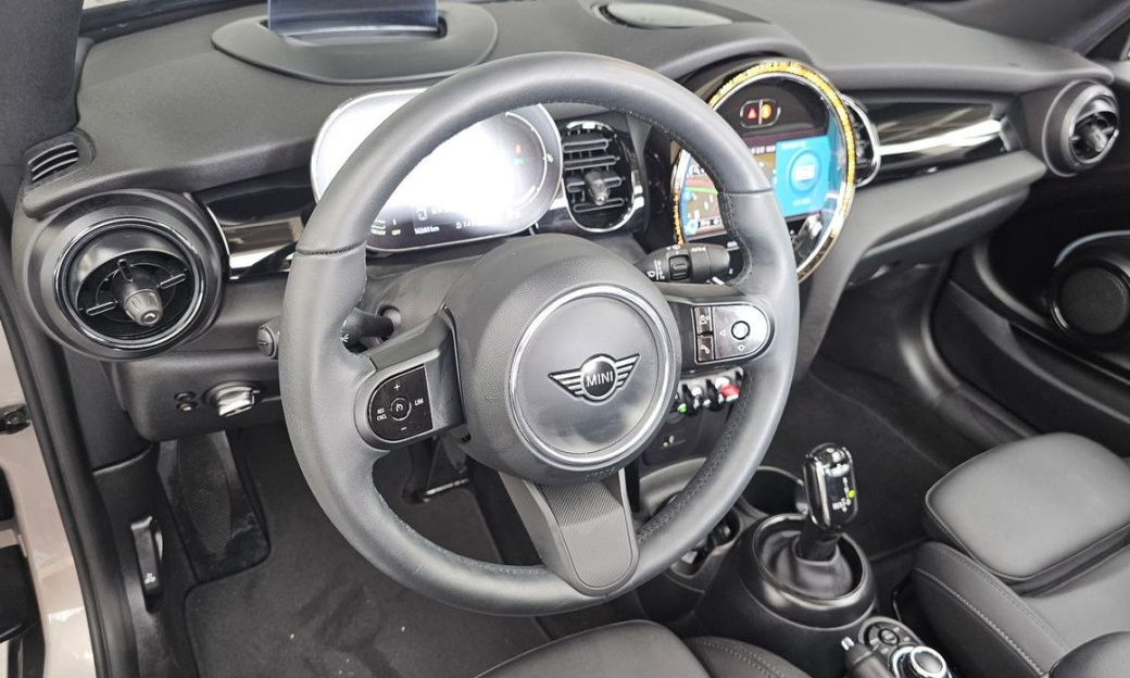 Mini Cooper Convertible Classic, 2024