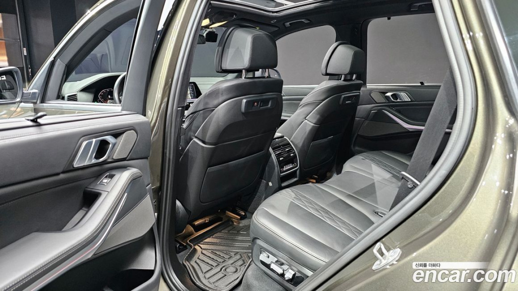 BMW X5 xDrive 40i M Sport, 2023