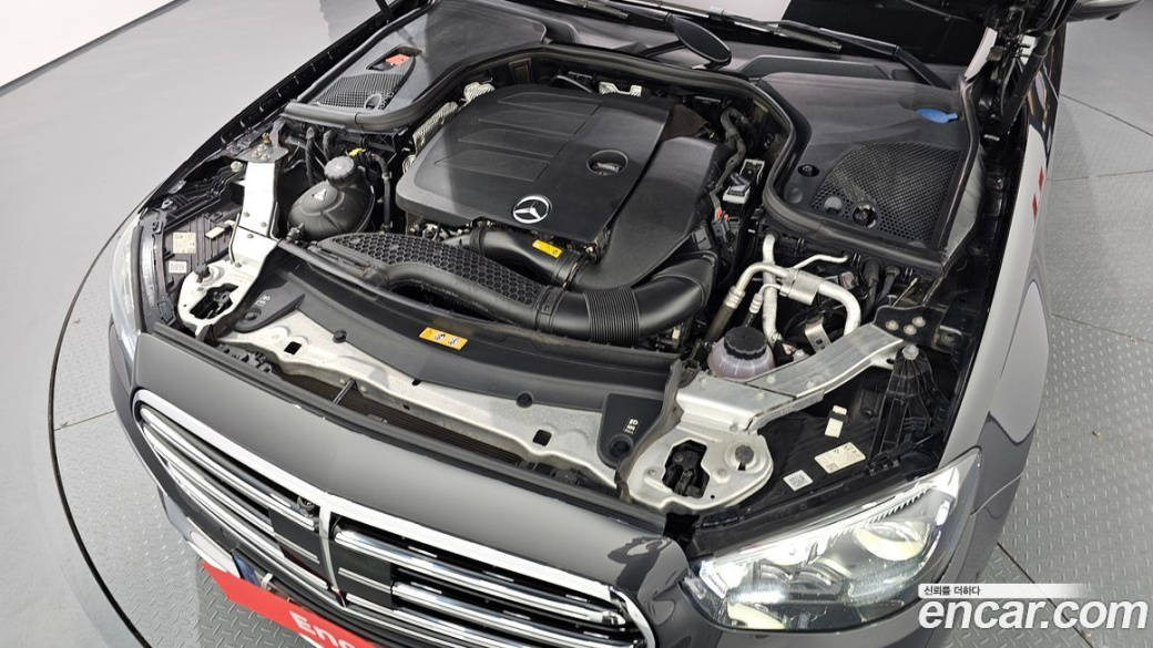 Mercedes-Benz E-Class E350 4MATIC Exclusive, 2023